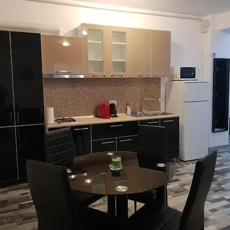 Summerhouse Mamaia